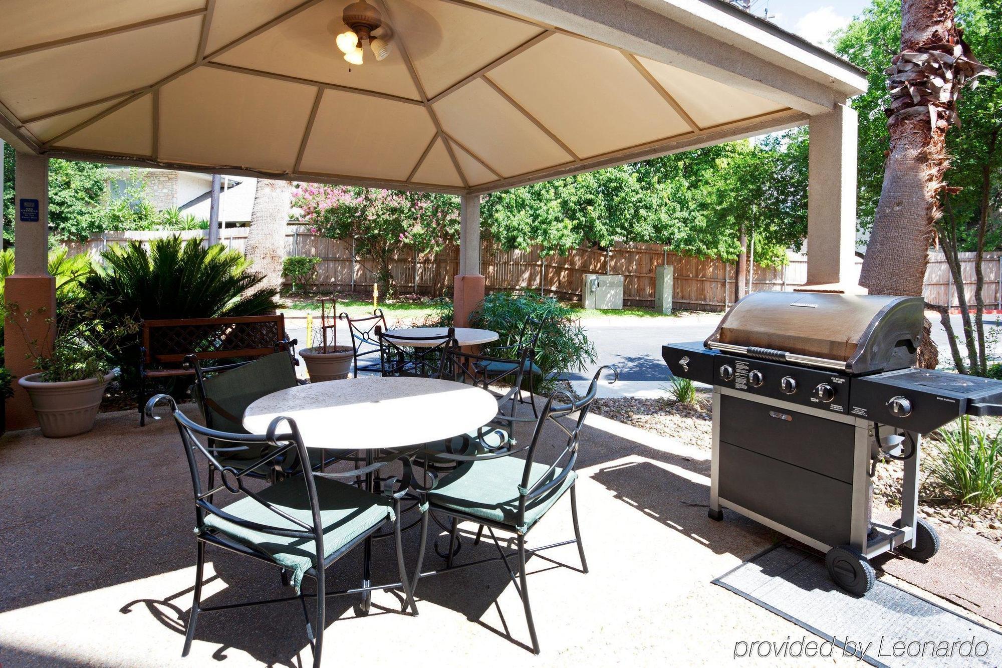 Sonesta Simply Suites San Antonio Northwest - Medical Center Restaurant bilde